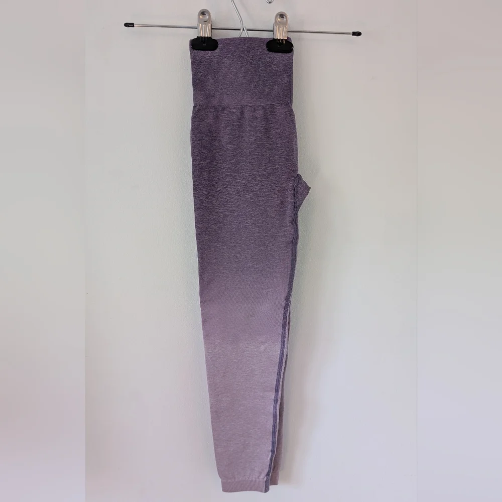 Gymshark Purple Leggings with Tapered Design - Picture 3 of 3